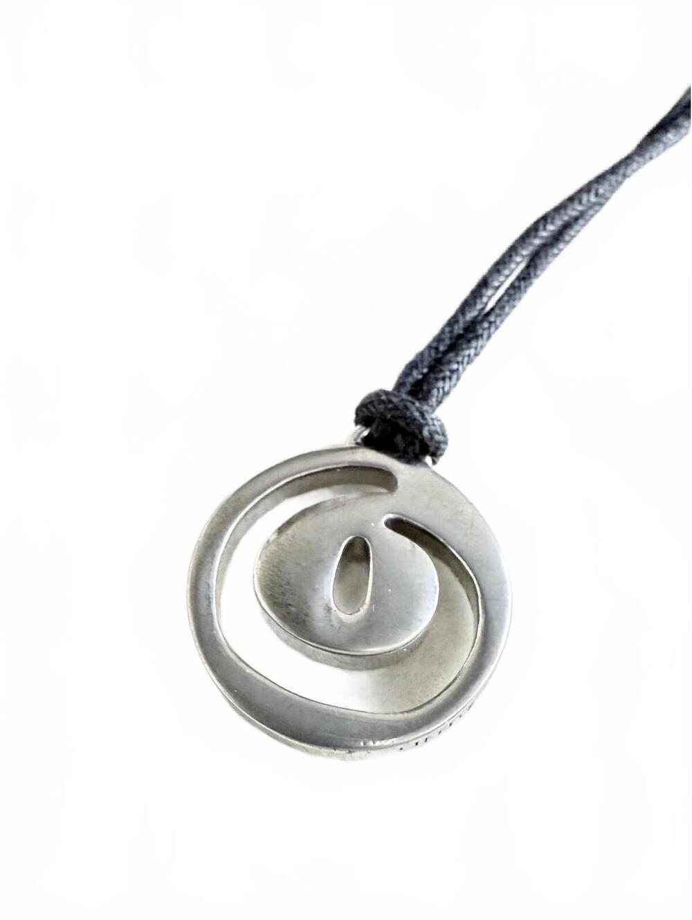 Avon Vintage Modernist Silver Tone Pendant Necklace - Picture 5 of 5